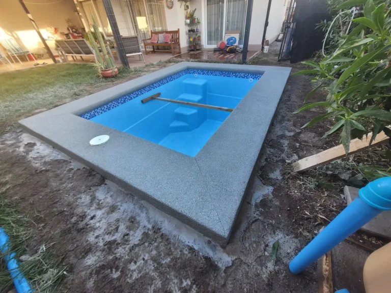 bordes de piscina