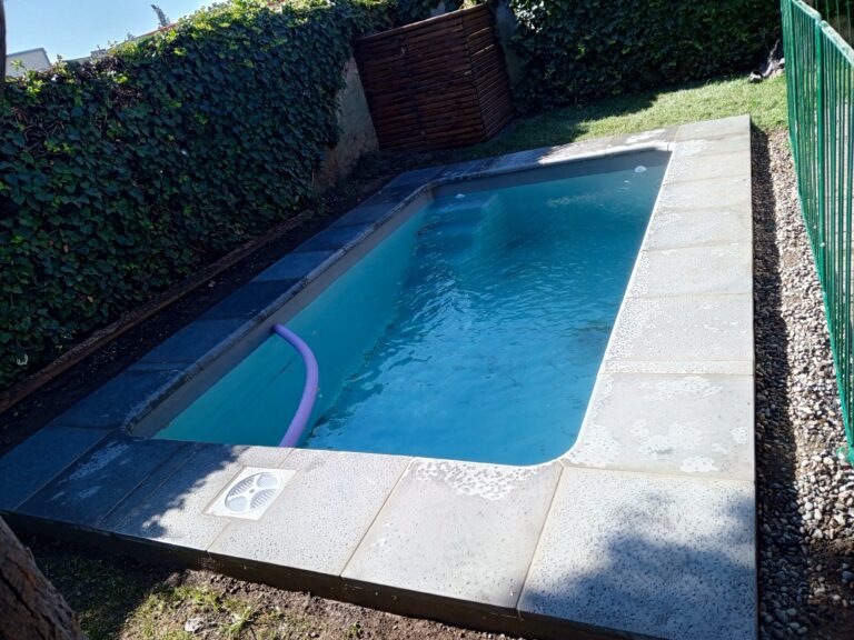 bordes de piscina